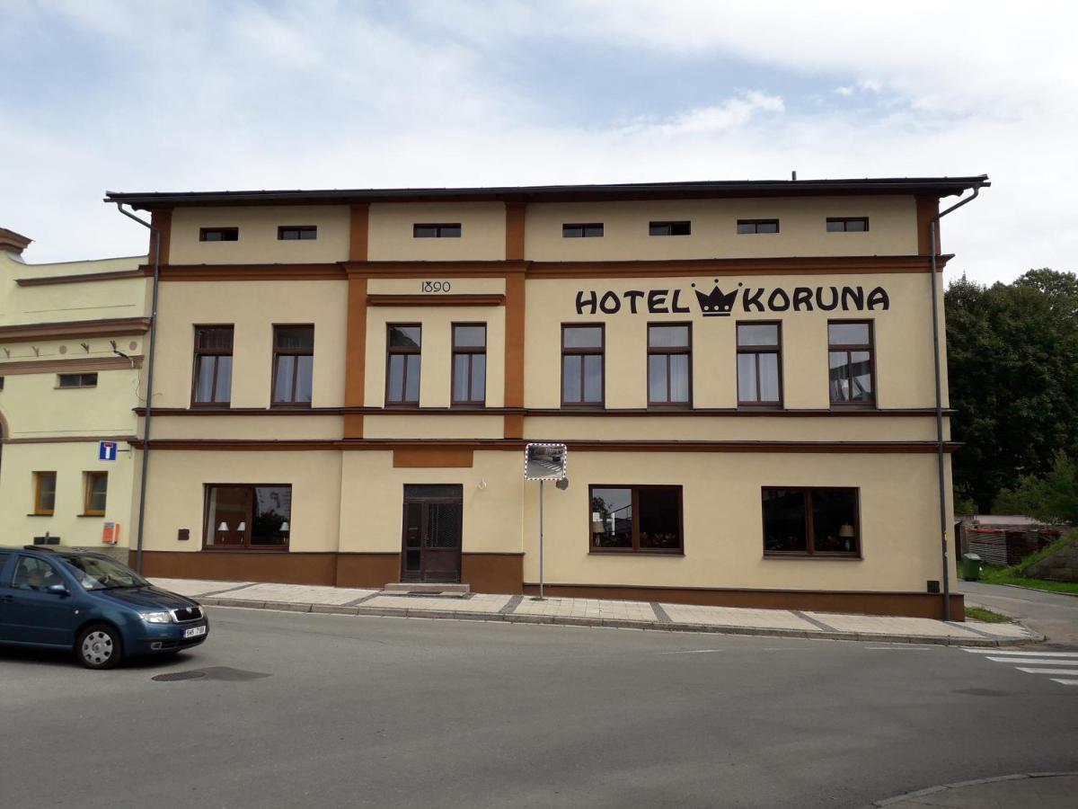 Hotel Koruna penzion Teplice nad Metují Esterno foto