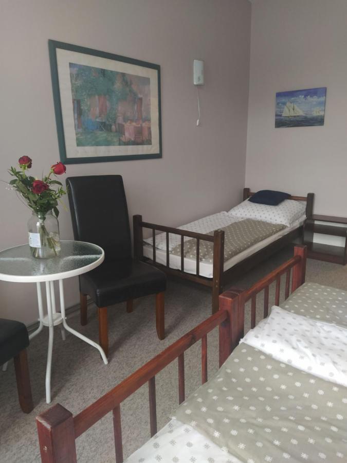 Hotel Koruna penzion Teplice nad Metují Esterno foto