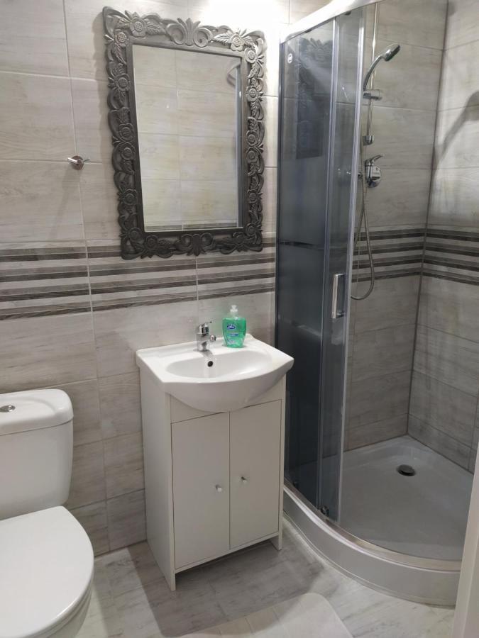 Hotel Koruna penzion Teplice nad Metují Esterno foto