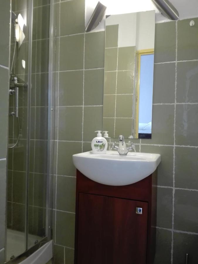 Hotel Koruna penzion Teplice nad Metují Esterno foto